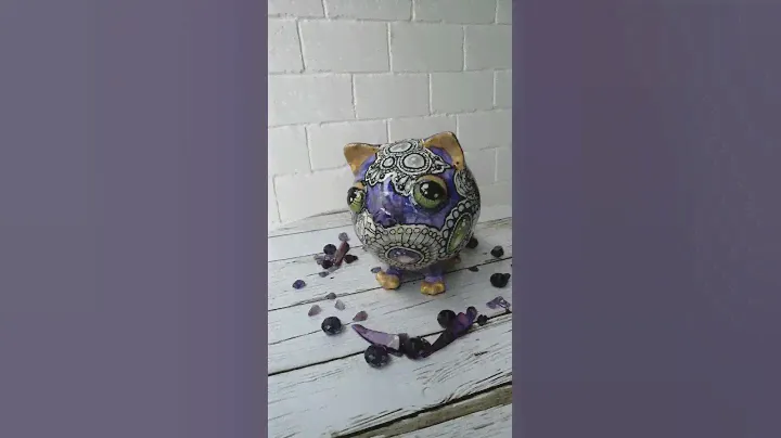 Необычный котик Аметист и драгоценности